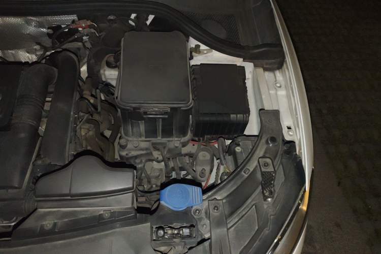 Used Audi Q3 2016 30 TFSI Fashion Model Engine Bay Left