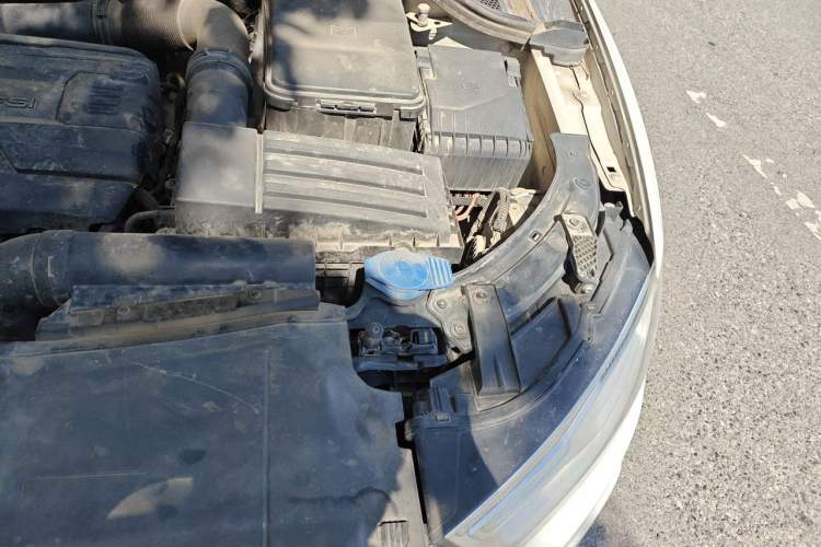 Used Audi Q3 2016 35 TFSI Fashion Model Engine Bay Left