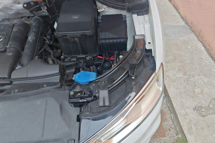 Used Audi Q3 2016 30 TFSI Fashion Model Engine Bay Left