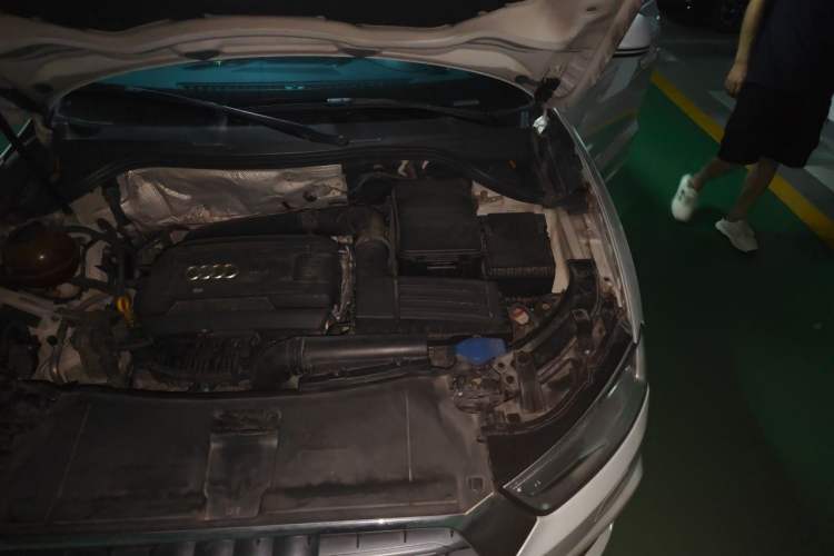 Used Audi Q3 2016 35 TFSI Style Edition Engine Bay Left