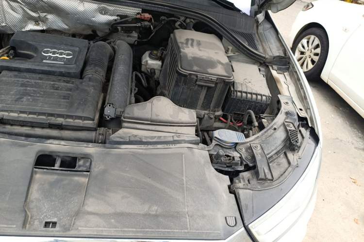 Used Audi Q3 2016 30 TFSI Fashion Model Engine Bay Left