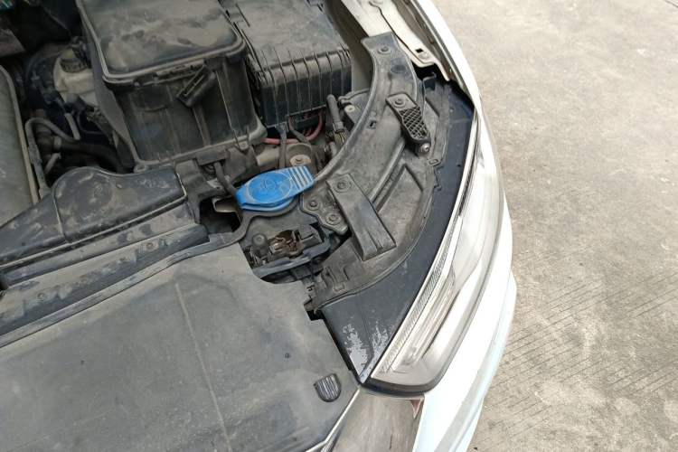 Used Audi Q3 2016 30 TFSI Standard Model Engine Bay Left