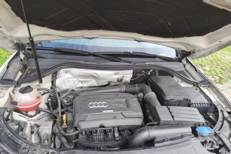 Used Audi Q3 2016 35 TFSI Fashion Model Engine Bay
