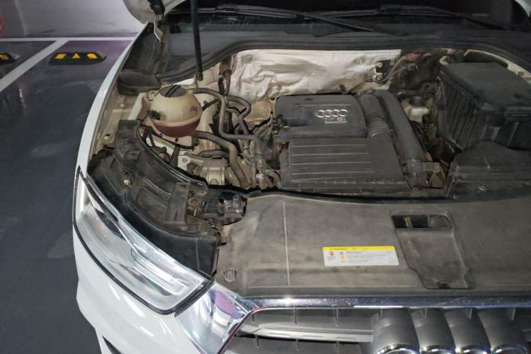 Used Audi Q3 2016 30 TFSI Fashion Model Engine Bay Right