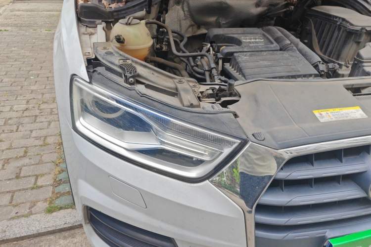 Used Audi Q3 2016 30 TFSI Standard Model Engine Bay Right