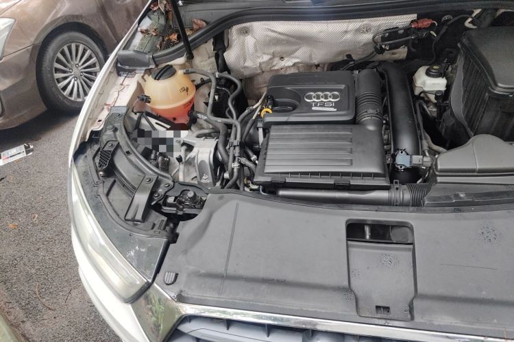 Used Audi Q3 2016 30 TFSI Fashion Model Engine Bay Right
