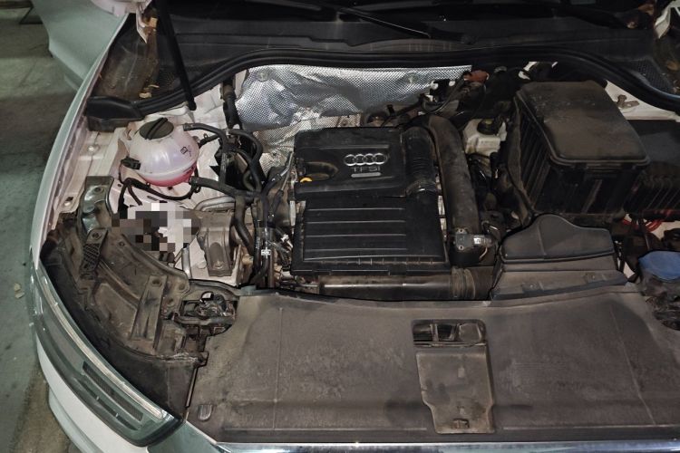 Used Audi Q3 2016 30 TFSI Fashion Model Engine Bay Right