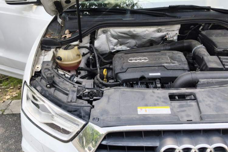 Used Audi Q3 2016 35 TFSI quattro all-wheel-drive style model Engine Bay Right