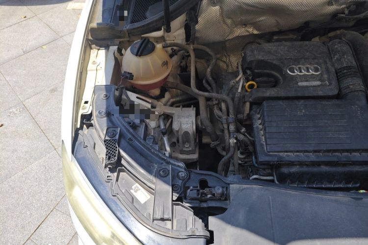 Used Audi Q3 2016 30 TFSI Fashion Model Engine Bay Right
