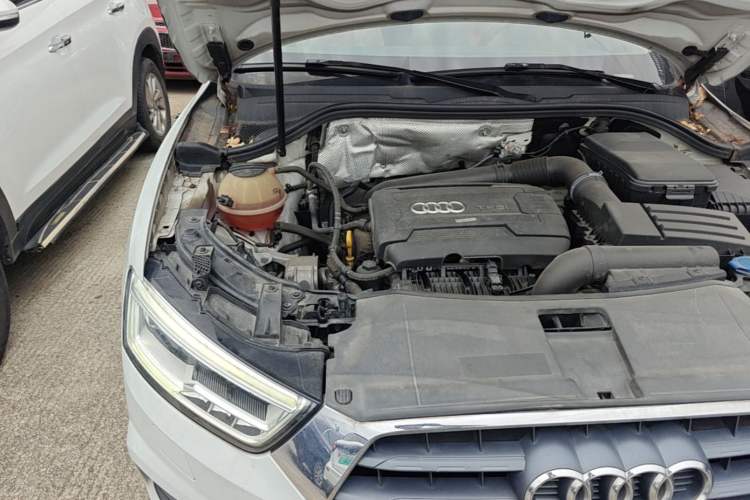 Used Audi Q3 2016 35 TFSI Style Edition Engine Bay Right