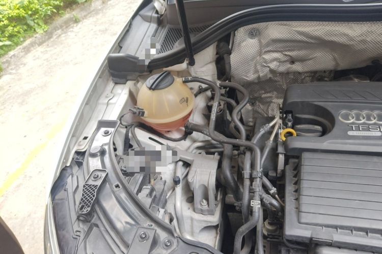 Used Audi Q3 2016 30 TFSI Fashion Model Engine Bay Right