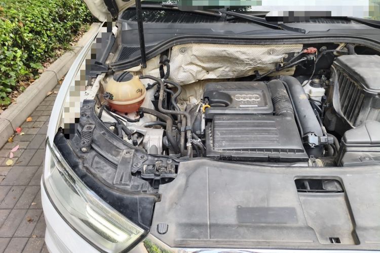 Used Audi Q3 2016 30 TFSI Fashion Model Engine Bay Right