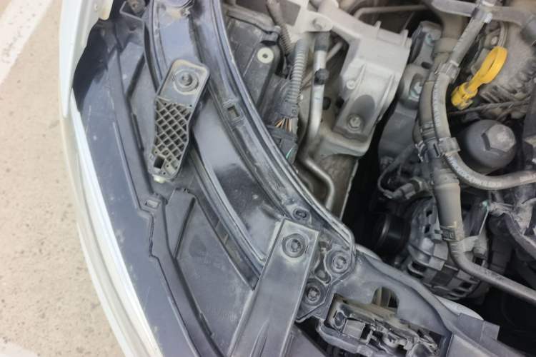 Used Audi Q3 2016 35 TFSI Fashion Model Engine Bay Right