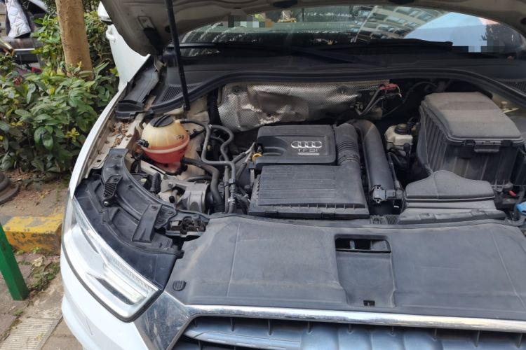 Used Audi Q3 2016 30 TFSI Fashion Model Engine Bay Right
