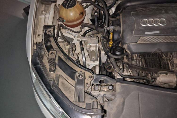 Used Audi Q3 2016 35 TFSI Style Edition Engine Bay Right