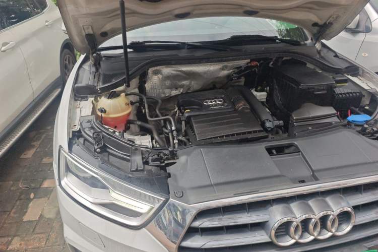 Used Audi Q3 2016 30 TFSI Standard Model Engine Bay Right