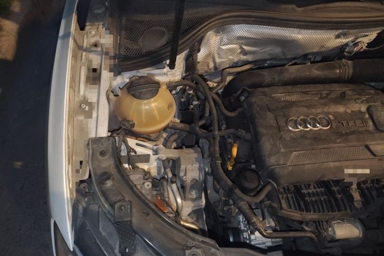 Used Audi Q3 2016 35 TFSI Fashion Model Engine Bay Right