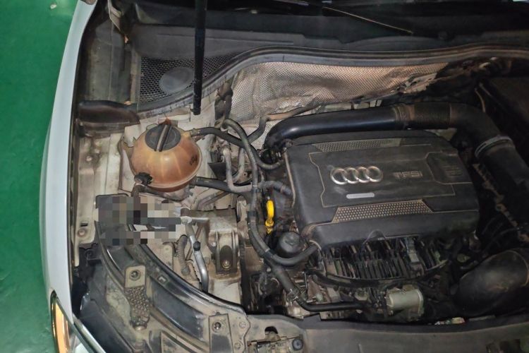 Used Audi Q3 2016 35 TFSI Fashion Model Engine Bay Right