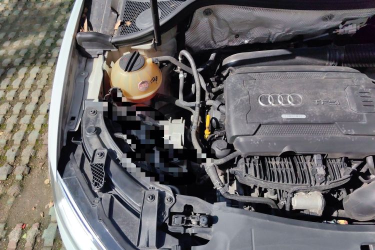 Used Audi Q3 2016 35 TFSI Fashion Model Engine Bay Right