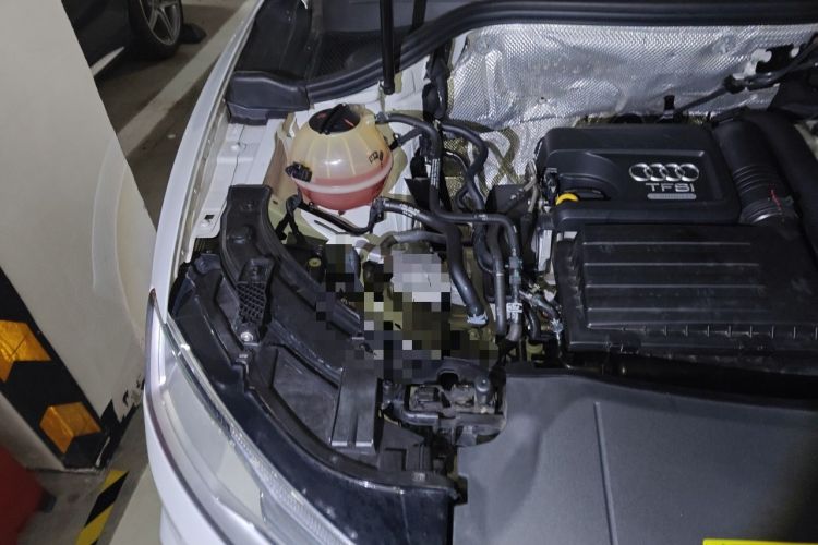 Used Audi Q3 2016 30 TFSI Fashion Model Engine Bay Right