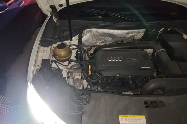 Used Audi Q3 2016 35 TFSI Style Edition Engine Bay Right