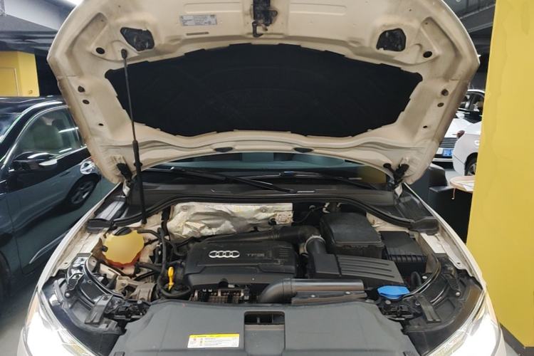 Used Audi Q3 2016 35 TFSI Fashion Model Engine Bay