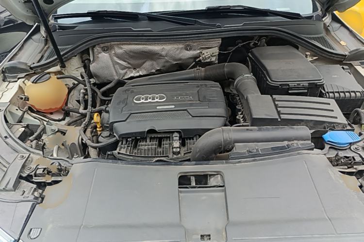 Used Audi Q3 2016 35 TFSI quattro all-wheel-drive style model Engine Bay