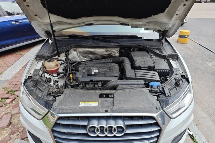 Used Audi Q3 2016 35 TFSI quattro all-wheel drive special edition Engine Bay