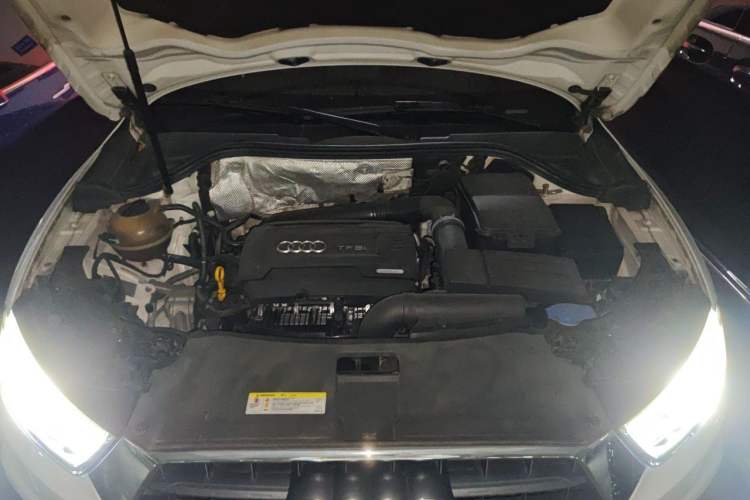 Used Audi Q3 2016 35 TFSI Style Edition Engine Bay