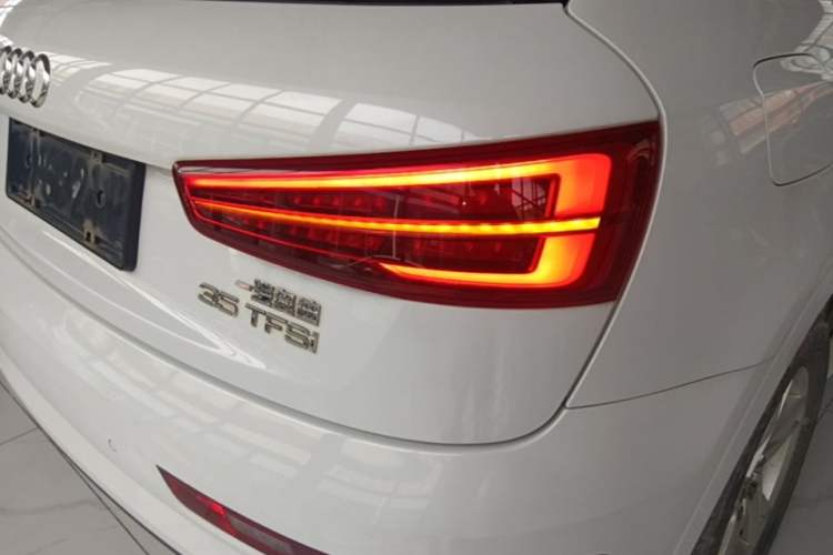 Used Audi Q3 2016 35 TFSI Fashion Model Exterior 3