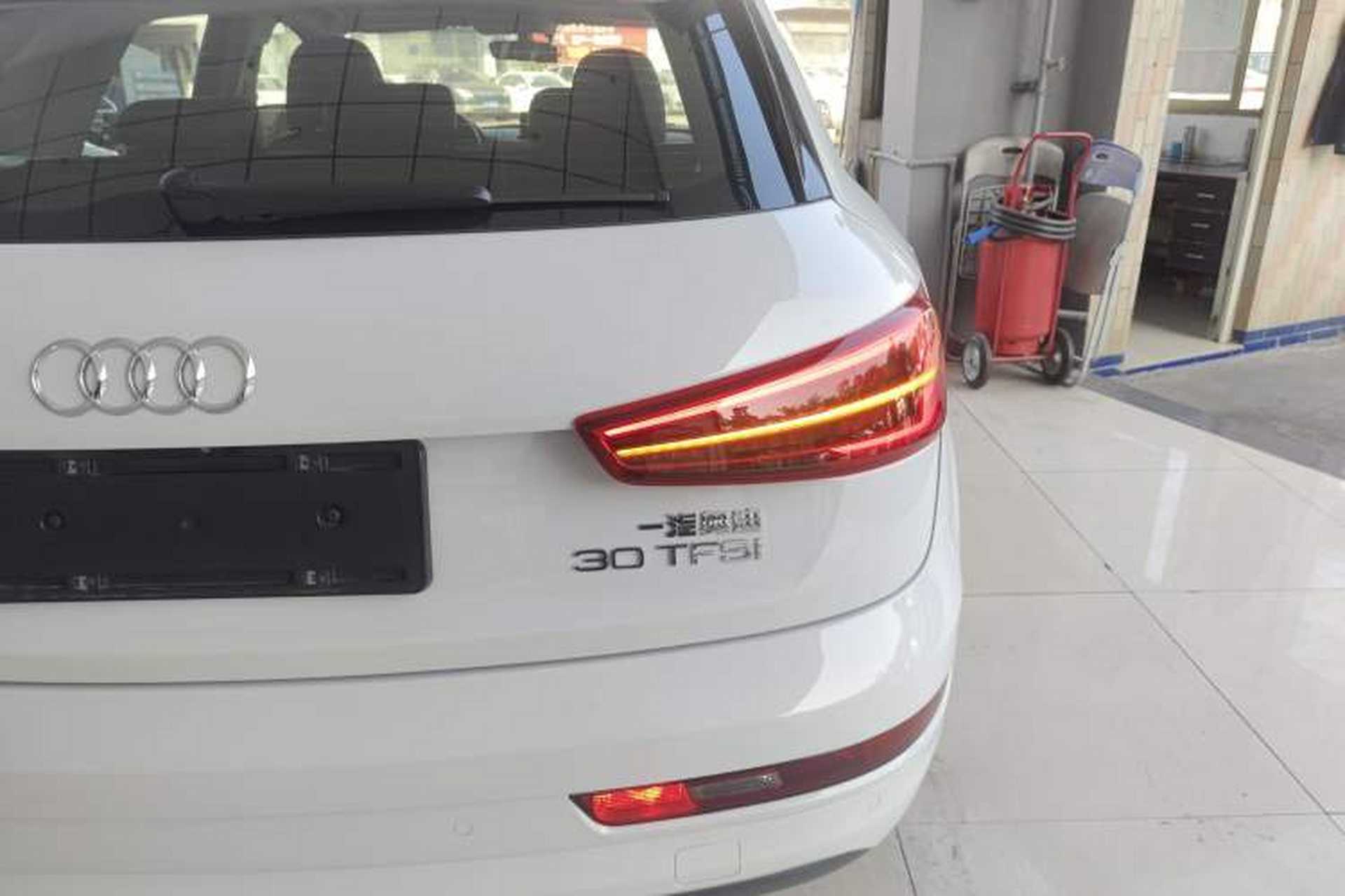 Used Audi Q3 2016 30 TFSI Fashion Model Exterior 3