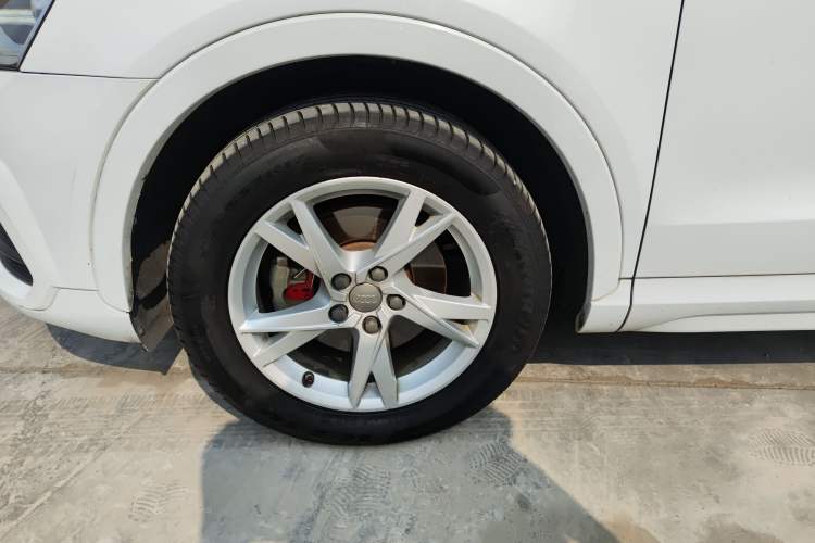 Used Audi Q3 2016 30 TFSI Fashion Model Exterior 4