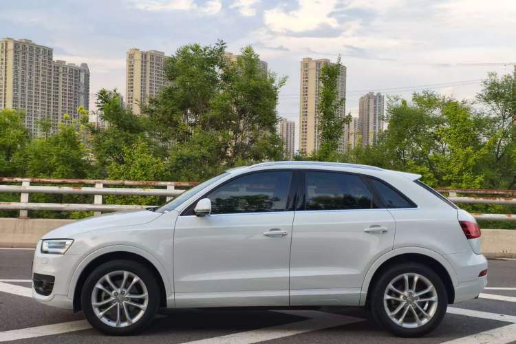 Used Audi Q3 2016 30 TFSI Collector's Edition Comfort Model Exterior 6