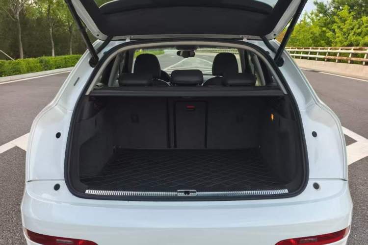 Used Audi Q3 2016 30 TFSI Collector's Edition Comfort Model Exterior 7