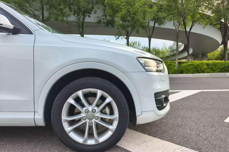 Used Audi Q3 2016 30 TFSI Collector's Edition Comfort Model Exterior 8