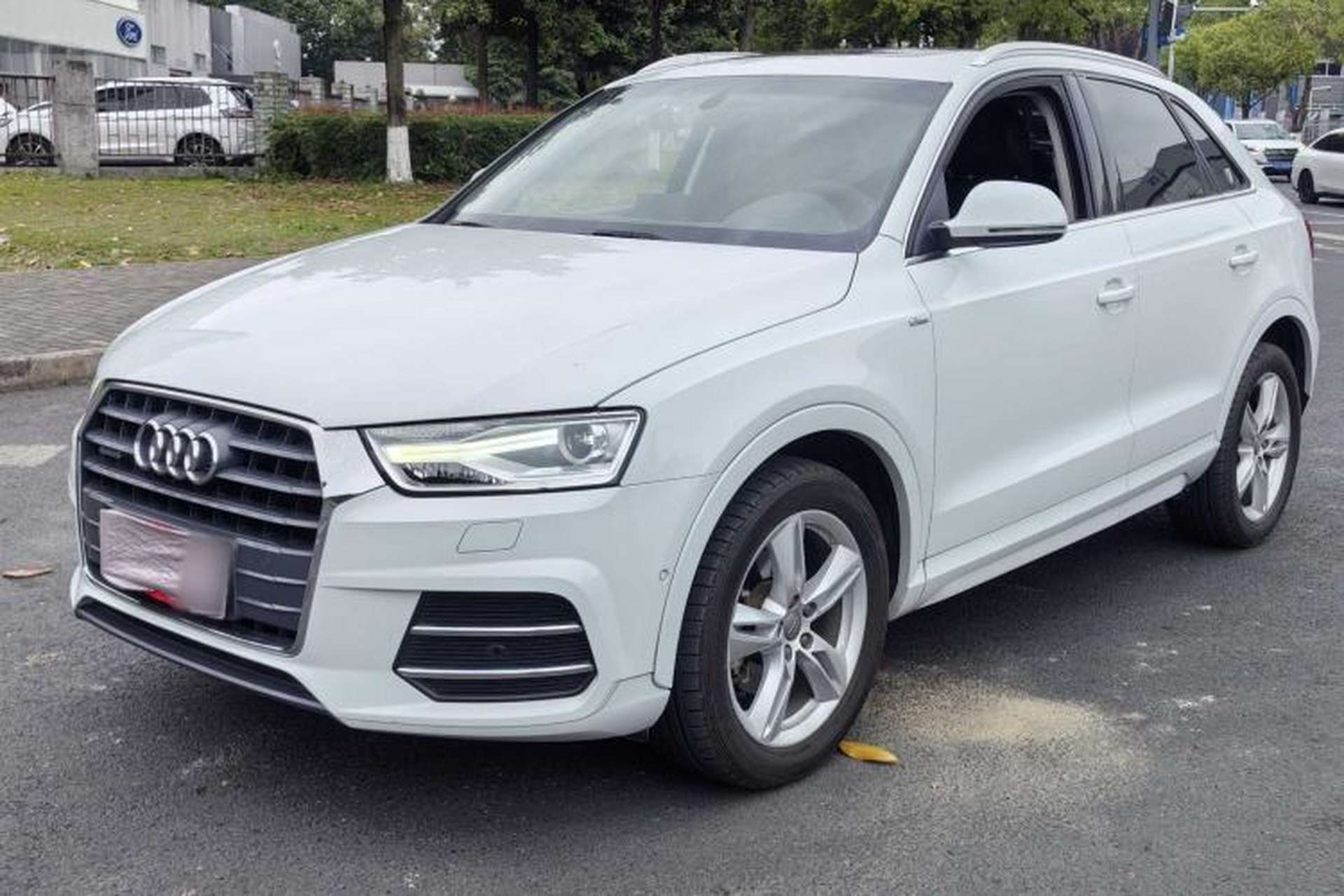 Used Audi Q3 2016 35 TFSI quattro all-wheel-drive style model Front Left 45 Deg