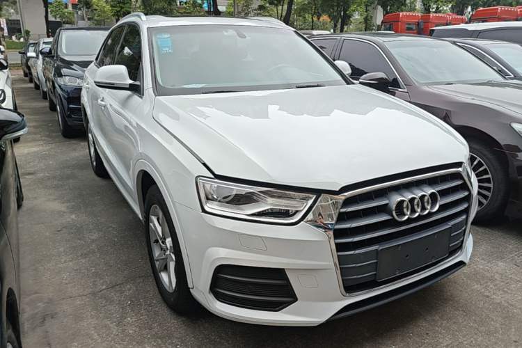 Used Audi Q3 2016 30 TFSI Fashion Model Front Right 45 Deg