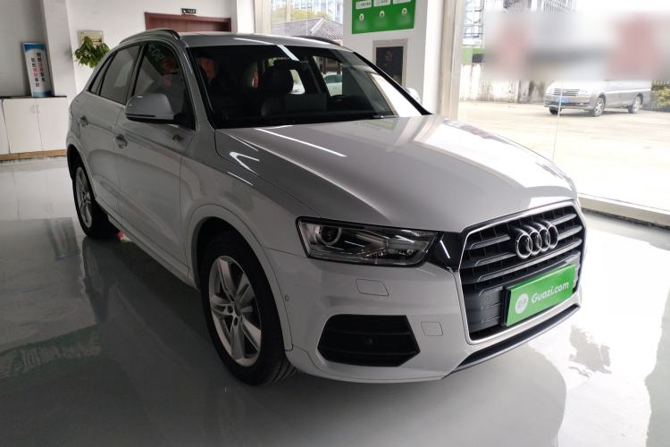 Used Audi Q3 2016 35 TFSI Style Edition Front Right 45 Deg