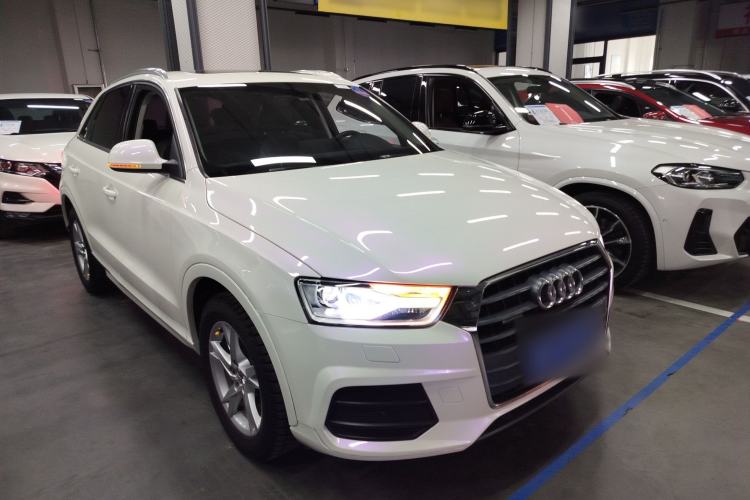 Used Audi Q3 2016 30 TFSI Fashion Model Front Right 45 Deg