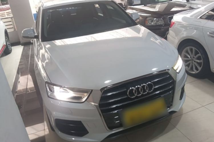 Used Audi Q3 2016 30 TFSI Fashion Model Front Right 45 Deg