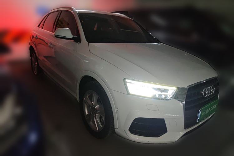 Used Audi Q3 2016 35 TFSI Style Edition Front Right 45 Deg