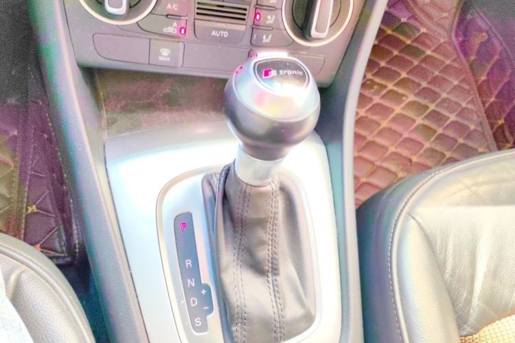 Used Audi Q3 2016 30 TFSI Fashion Model Gear Lever