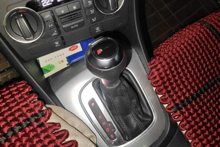 Used Audi Q3 2016 35 TFSI Fashion Model Gear Lever