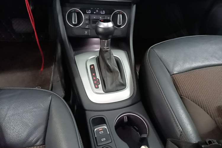 Used Audi Q3 2016 30 TFSI Fashion Model Gear Lever