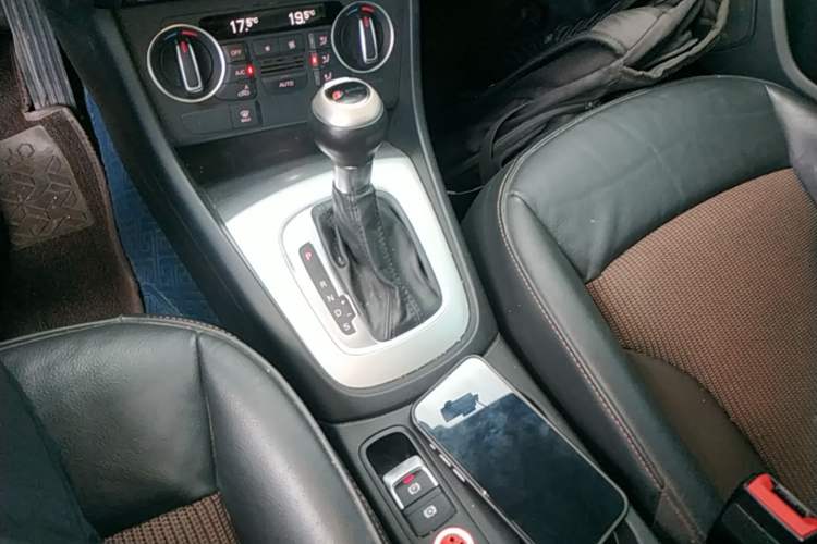Used Audi Q3 2016 35 TFSI Fashion Model Gear Lever