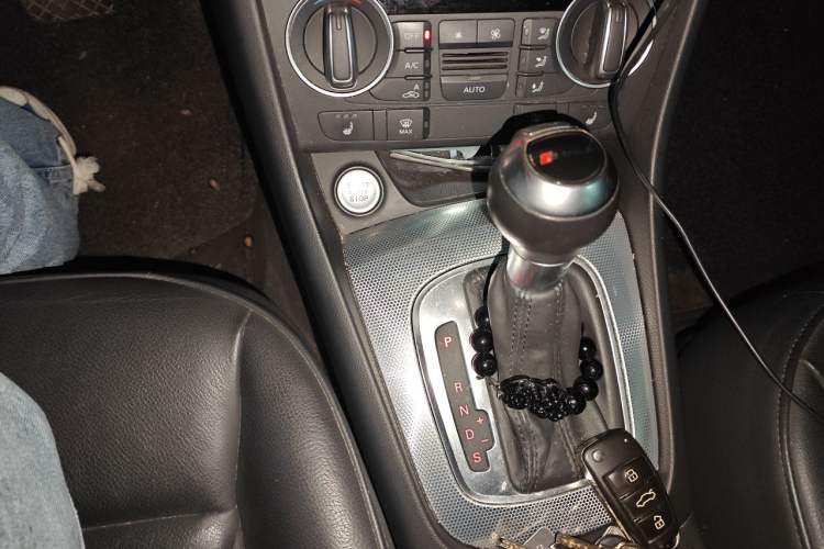 Used Audi Q3 2016 30 TFSI Fashion Model Gear Lever