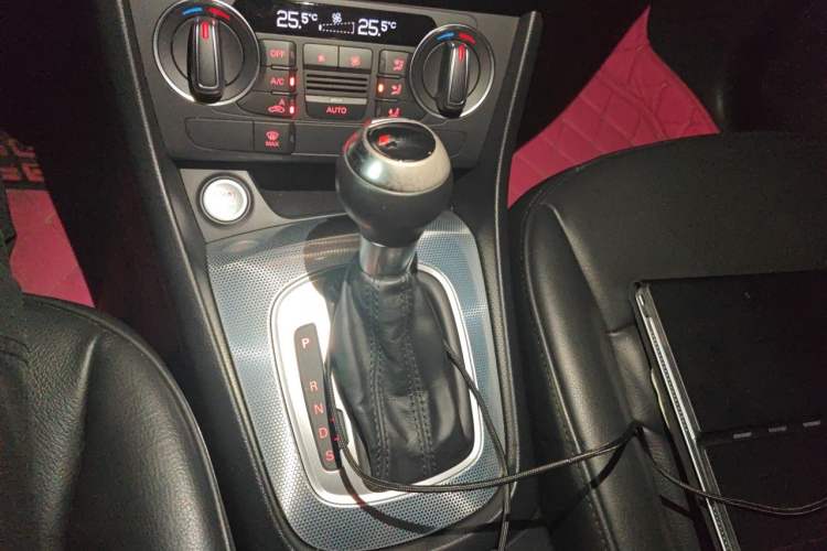 Used Audi Q3 2016 30 TFSI Fashion Model Gear Lever