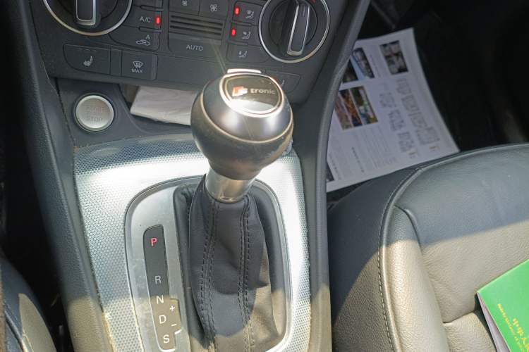 Used Audi Q3 2016 30 TFSI Fashion Model Gear Lever