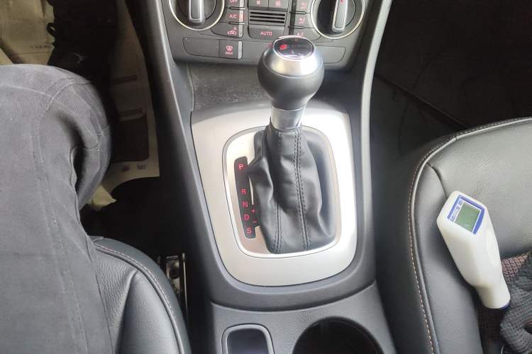Used Audi Q3 2016 30 TFSI Fashion Model Gear Lever