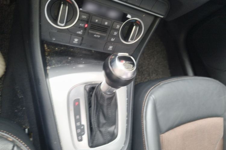 Used Audi Q3 2016 30 TFSI Fashion Model Gear Lever